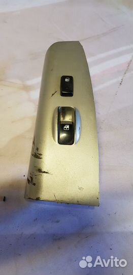 Kia Sportage 2 Кнопка стеклоподъемника передняя