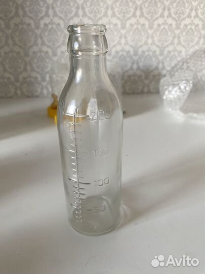 Бутылочка стеклянная