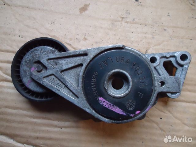 Ролик-натяжитель ручейкового ремня Volkswagen