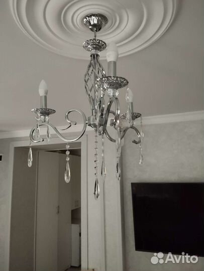 Люстра новая