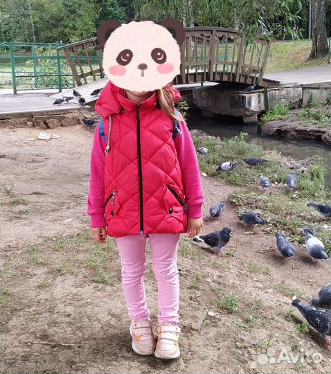 Безрукавка для девочки