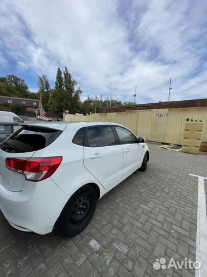 Kia Rio 1.6 AT, 2015, 245 000 км