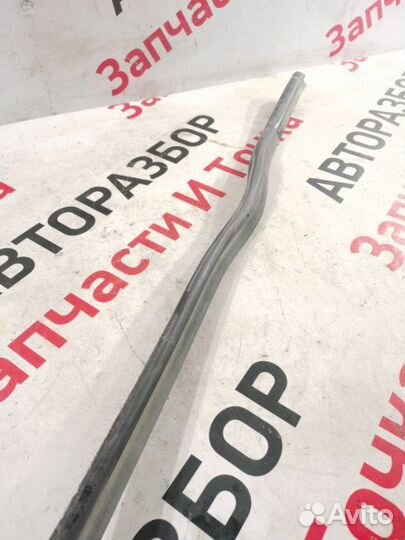 Уплотнительная резинка капота Porsche Cayenne 958