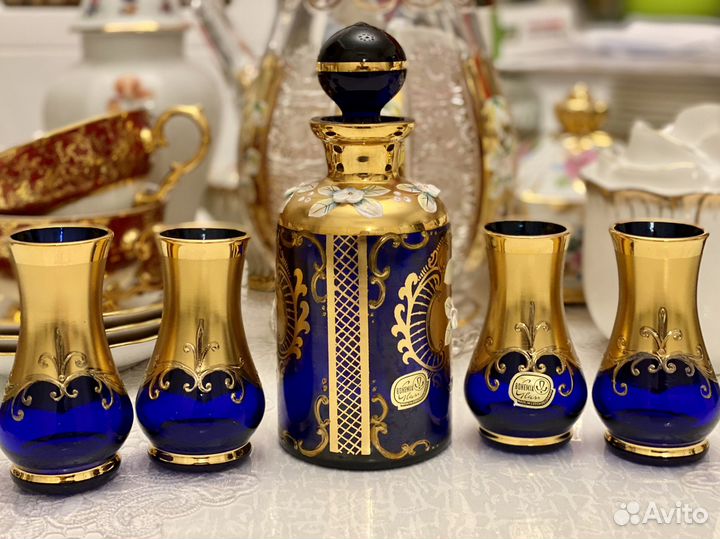 Чехословакия. Флакон с пробкой. Вазы Богемия