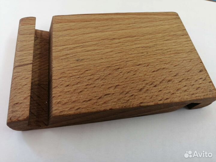 Подставка под телефон или планшет