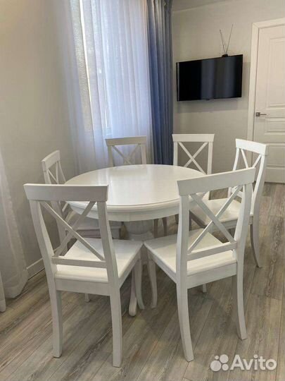 Столы и стулья