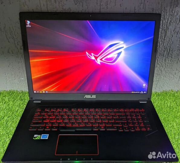 Мощный игровой ноутбук Asus c экраном 17.3