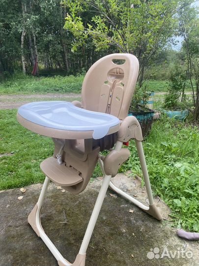 Отдам: коляска, манеж, стульчик для кормления