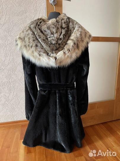 Шуба норковая с капюшоном рысь