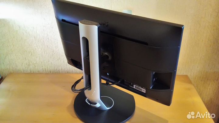 Монитор Philips 24