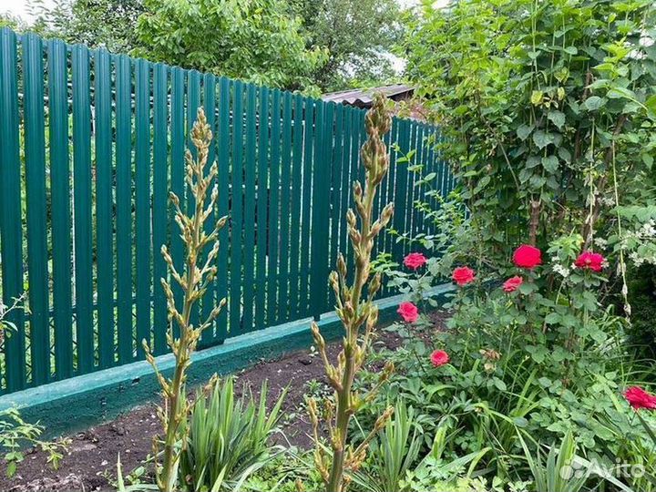 Забор из евроштакетника