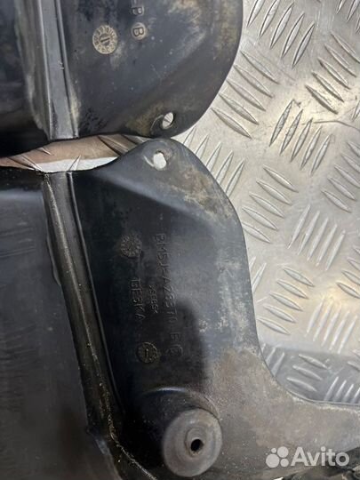 Брызговик задний Ford Focus 3 хэтчбек 2.0