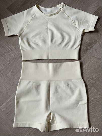 Спортивный костюм женский новый