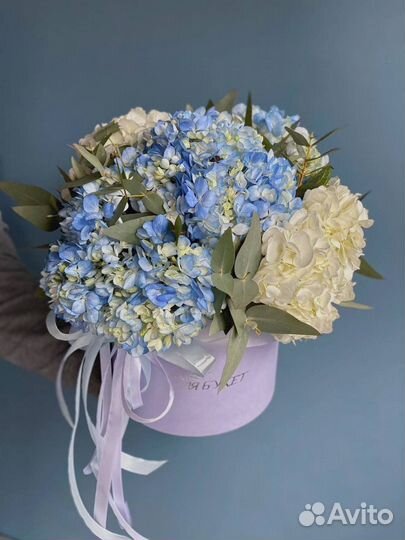 Цветы в коробке