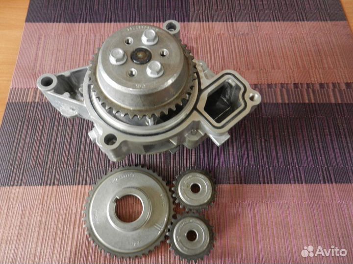 Водяной насос помпа