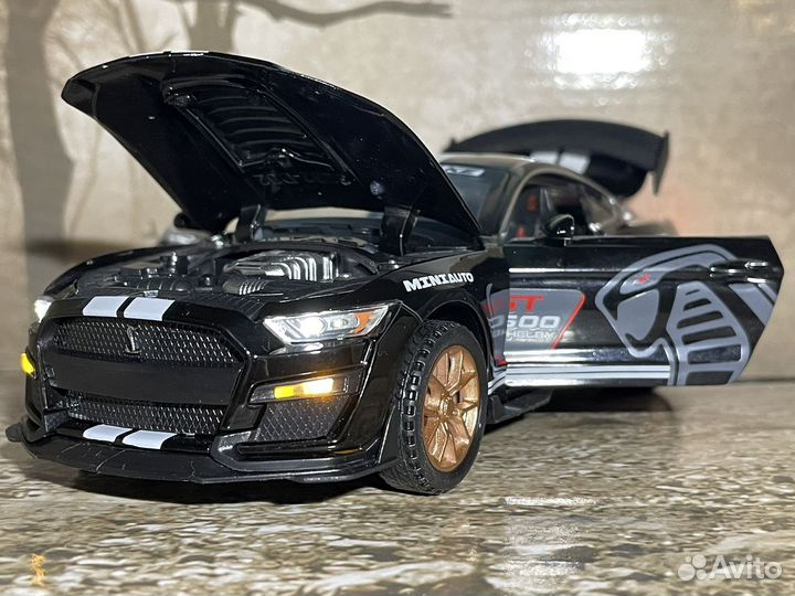 Моделька Ford Mustang