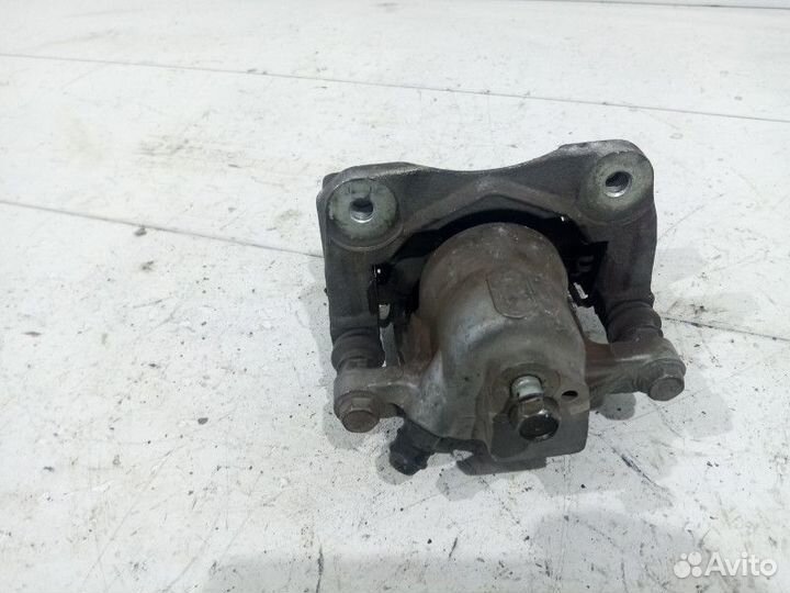 Суппорт задний левый Toyota Camry V40