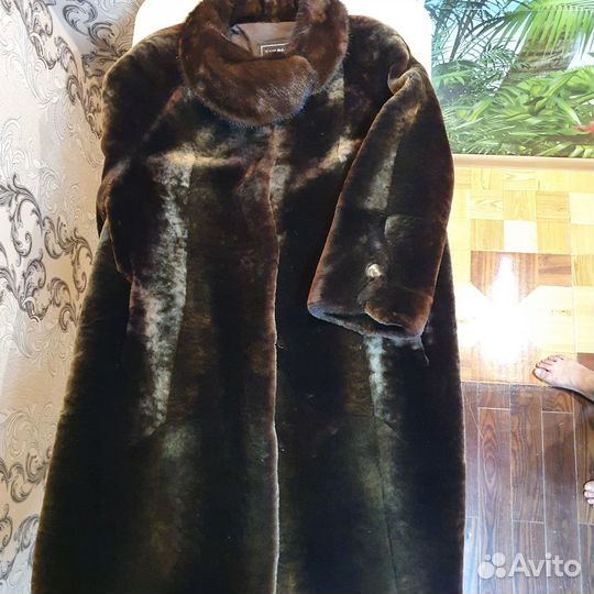 Продам мутоновую шубу
