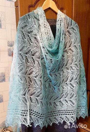 Шарфы и палантины,козий пух