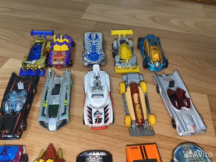 Hot wheels машинки