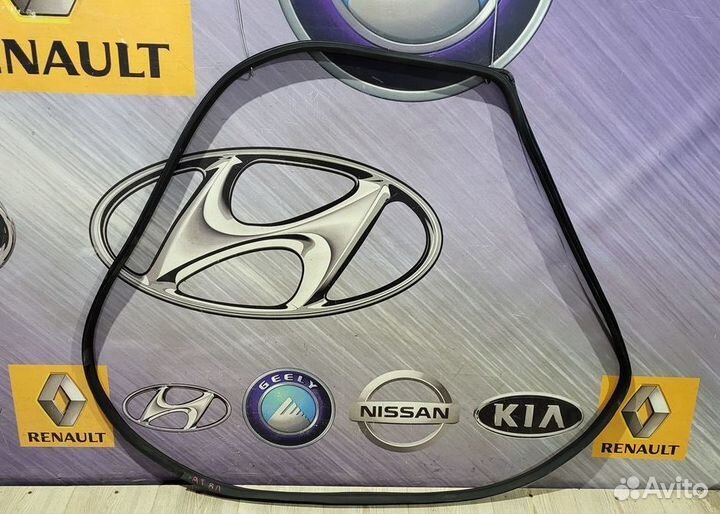 Уплотнитель зад проема двери Geely atlas Лев