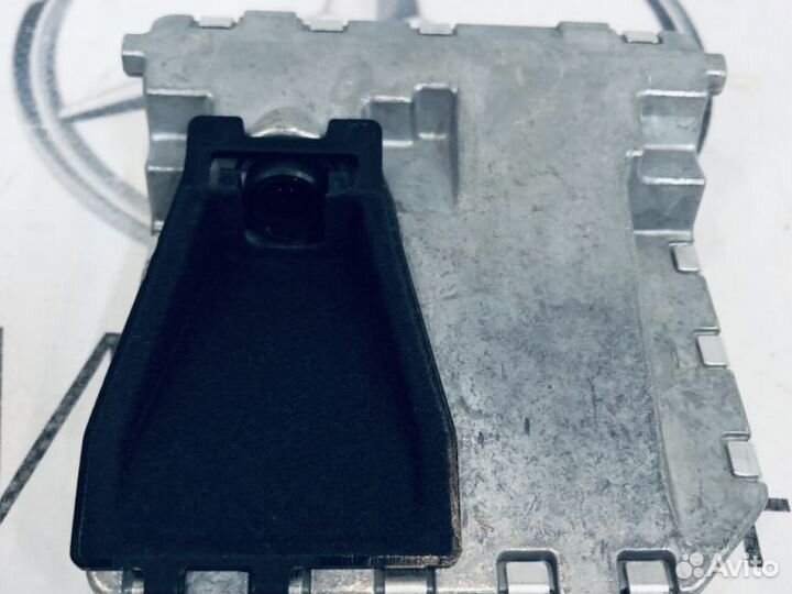 Камера Mercedes W212