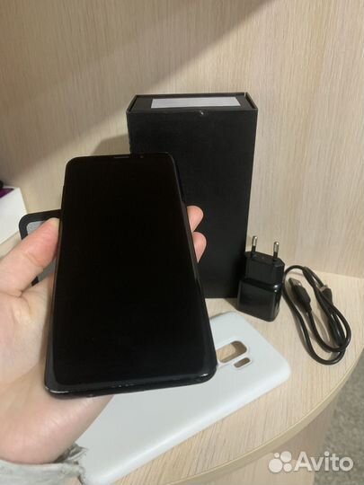 Samsung Galaxy S9 Plus, 4/64 ГБ