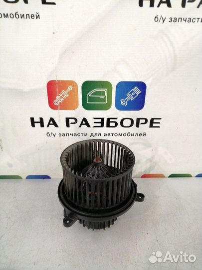 Мотор отопителя (печки) задний Chevrolet Tahoe GMT