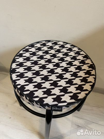 Табуретки для кухни мягкий