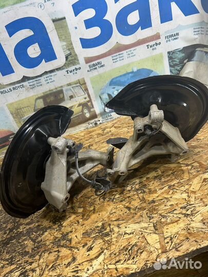 Цапфа ступица задняя Фольксваген Пассат B7