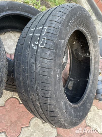 Pirelli Cinturato P7 225/65 R16