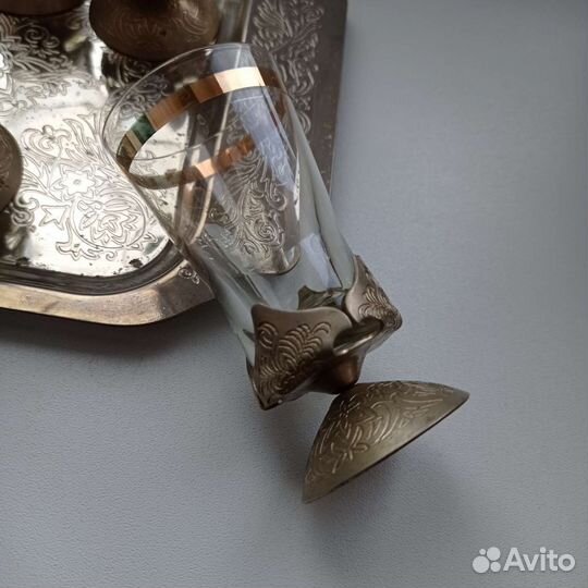 Набор рюмок с подносом