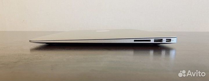 Apple MacBook Air 13 Late 2010