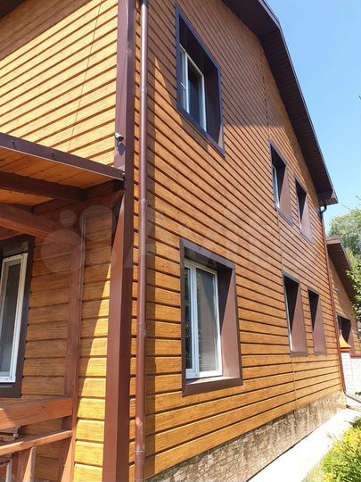 Коттедж 172 м² на участке 12 сот.