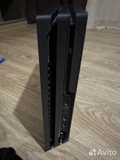 Sony playstation 4 PS4 pro 1tb с играми