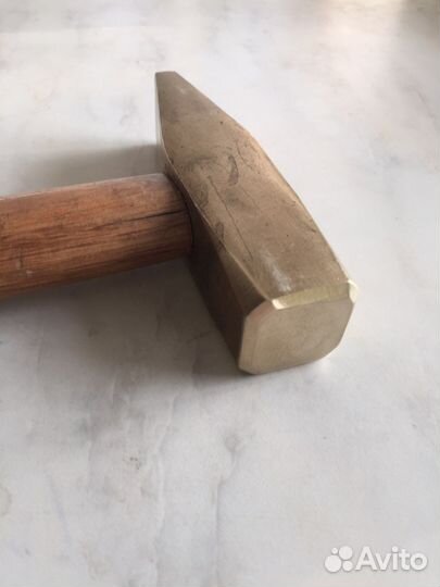 Молоток (латунь) 800гр