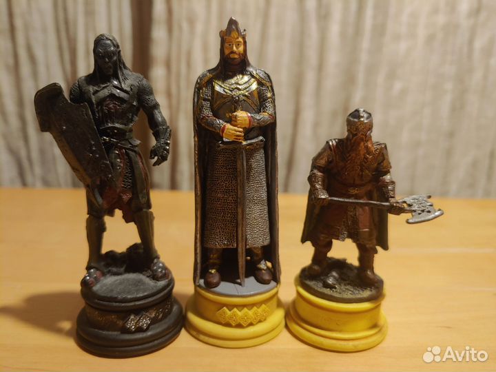 4 шахматные фигуры