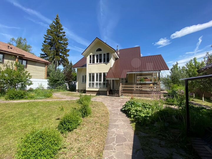 Дом 180,9 м² на участке 11 сот.