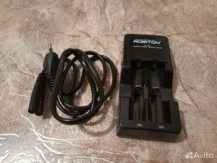 Зарядное устройство для аккумуляторов 18650