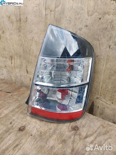 Фонарь задний правый Toyota Prius 2 NHW20 2005