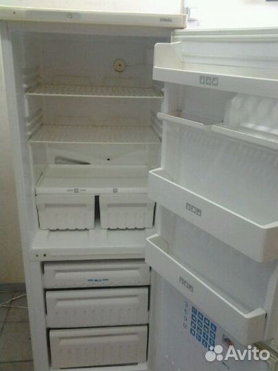 Холодильние stinol