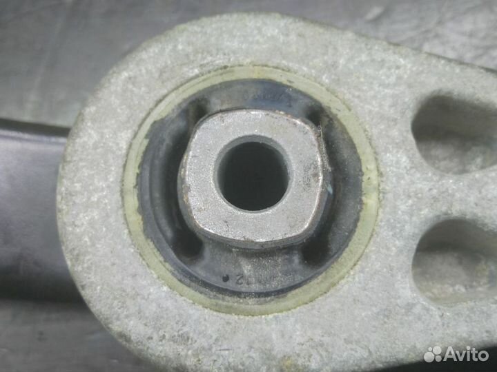 Опора двигателя задняя нижняя VAG 3831