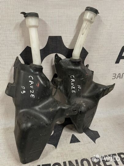 Бачок омывателя Chevrolet cruze 13260579