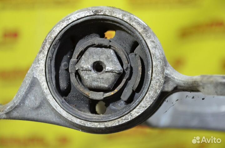 Рычаг передний правый Honda Civic 8 5D