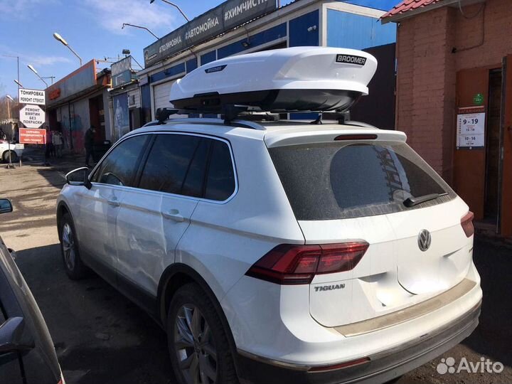 Автобокс на крышу Volkswagen Tiguan. Broomer