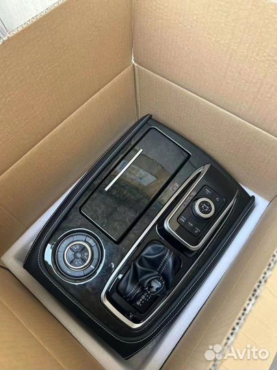 Рестайлинг центральной консоли Nissan Patrol