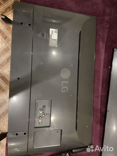 Телевизор LG 48” разбит