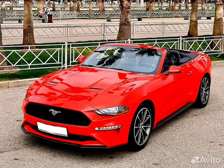 Аренда красного кабриолета Ford Mustang