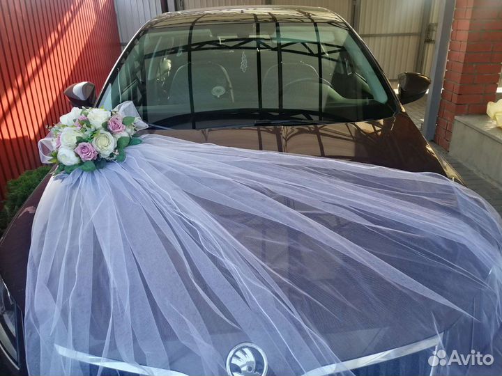 Украшение на свадебный автомобиль