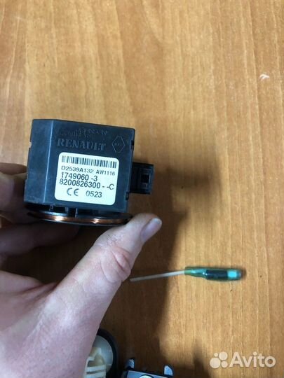 Эбу двс Duster 1,6 4WD